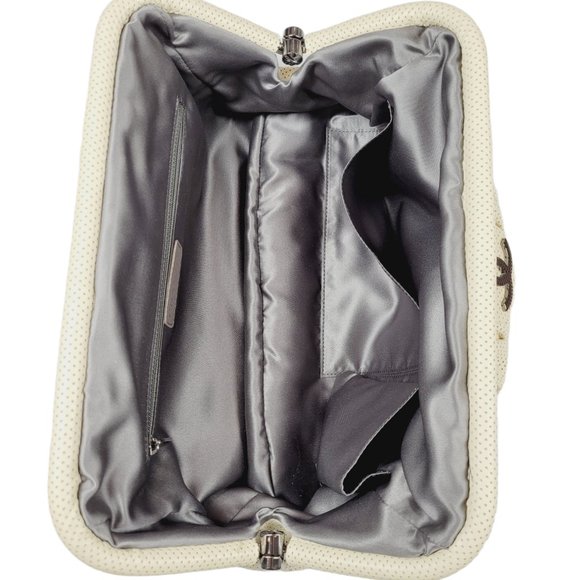 Chanel Cream Top Clasp Bag - Picture 11 of 12